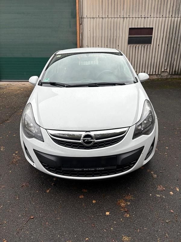 Weiß Gebraucht 2014 Opel Corsa Kleinwagen | 2.300 € (Guter Preis) - Bild 1/4