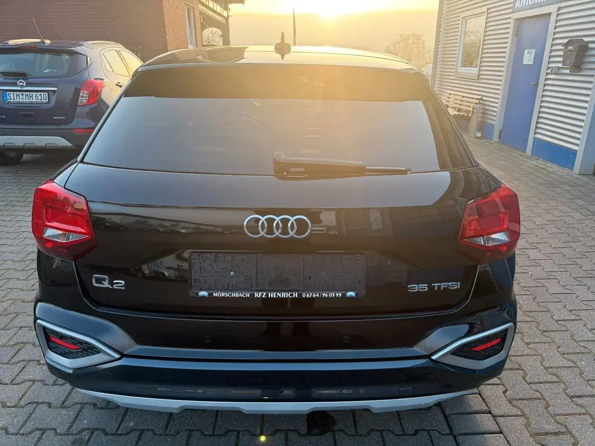 Gebraucht Audi Q2 Advanced 150 PS (110 kW) 2021 Schwarz SUV