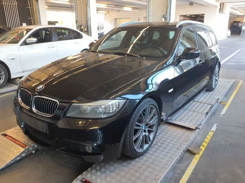Schwarz Gebraucht 2010 BMW 330 M Sport Limousine | 6.990 € (Superpreis) - Bild 1/4