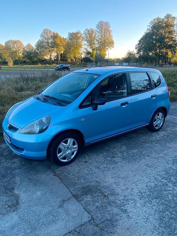 Blau Gebraucht 2004 Honda Jazz Kleinwagen | 650 € (Superpreis) - Bild 1/4