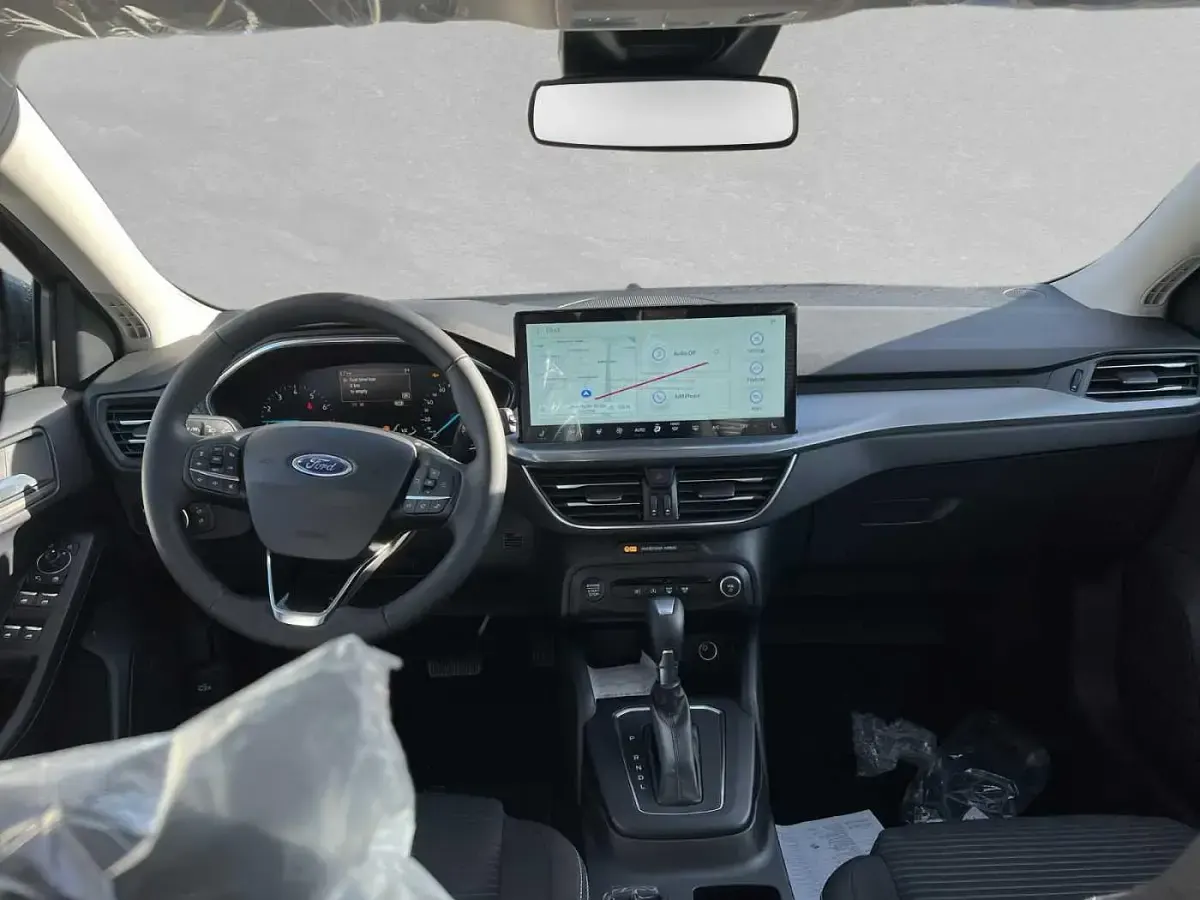 Gebraucht Ford Focus Titanium 155 PS (114 kW) 2025 Grau Kombi