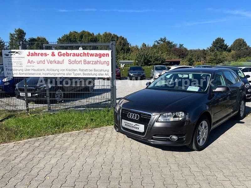Grau Gebraucht 2012 Audi A3 Sportback Attraction Kleinwagen | 6.999 € (Fairer Preis) - Bild 1/4