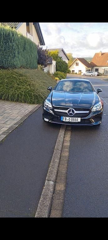Schwarz Gebraucht 2017 Mercedes SLC200 Cabrio | 32.500 € (Fairer Preis) - Bild 1/4