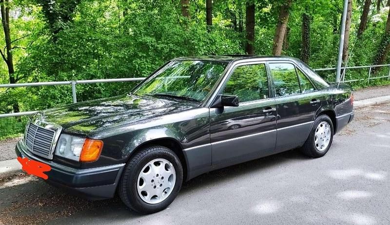 Gebraucht Mercedes E200 118 PS (86 kW) 1992 Limousine