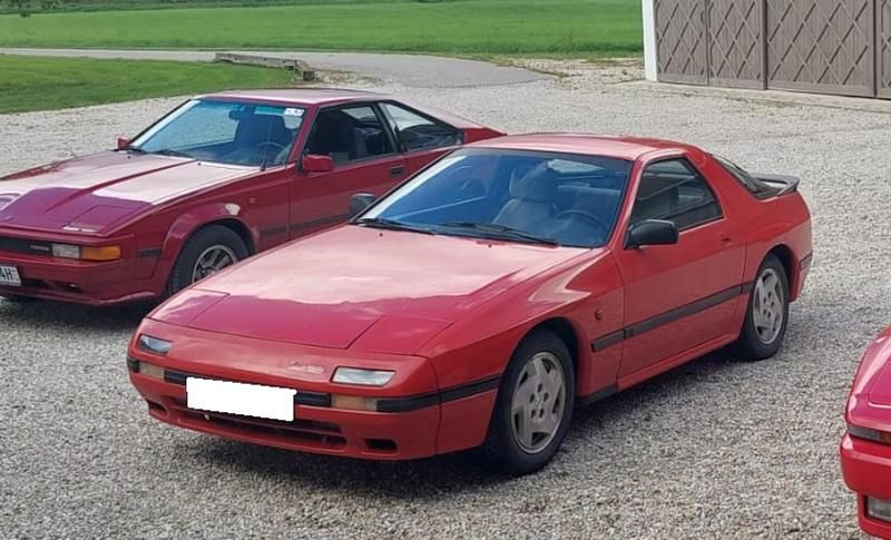 Rot Gebraucht 1986 Mazda RX7 Kleinwagen | 12.500 € - Bild 1/4