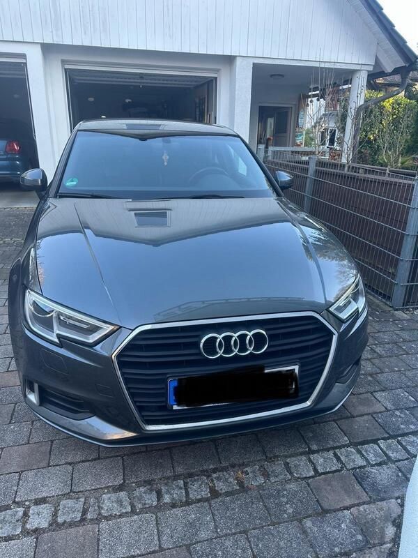 Silber Gebraucht 2017 Audi A3 S-Line Limousine | 15.000 € - Bild 1/4