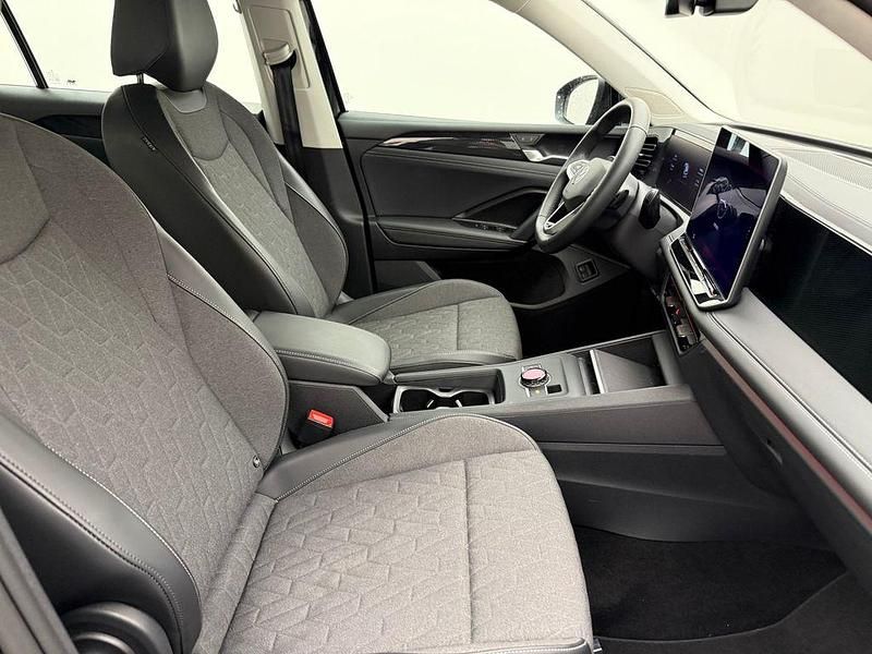 Gebraucht VW Tiguan Life 204 PS (150 kW) 2025 Schwarz SUV