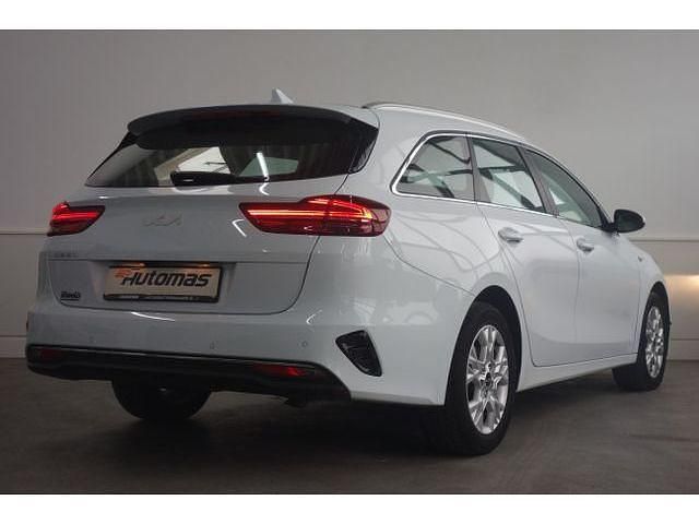 Gebraucht Kia Ceed Vision 160 PS (117 kW) 2022 Cararraweiss Kleinwagen