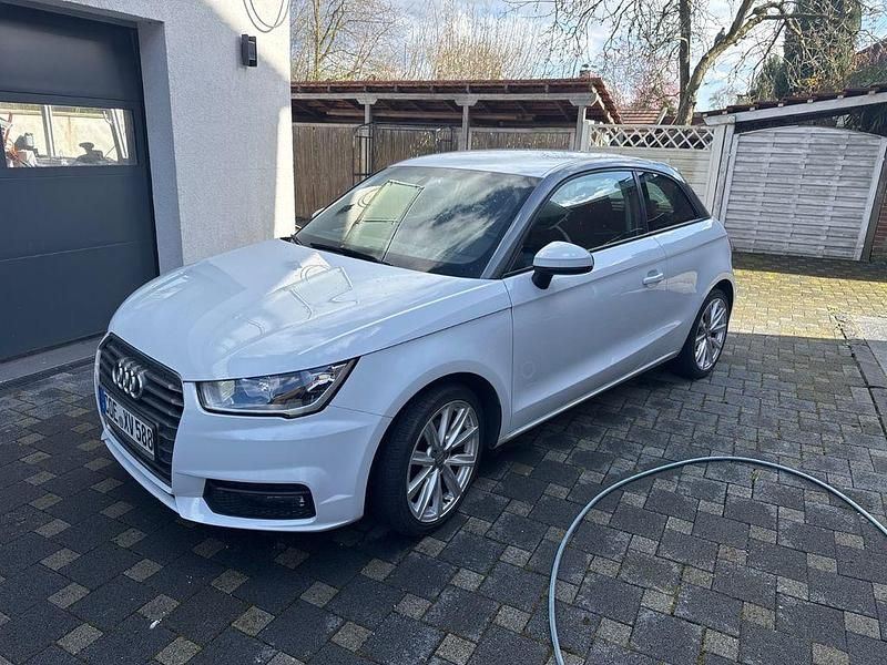 Gebraucht Audi A1 S-Line 125 PS (91 kW) 2015 Weiß Kleinwagen