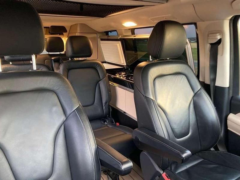 Schwarz Gebraucht 2016 Mercedes V250 Marco Polo Van / Kleinbus | 45.000 € (Etwas zu teuer) - Bild 1/4
