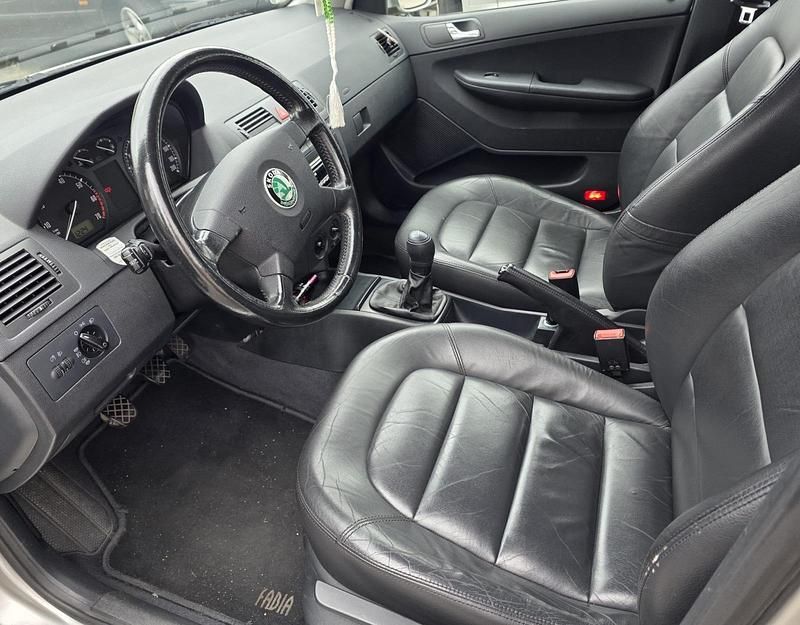 Gebraucht Skoda Fabia 75 PS (55 kW) 2002 Silber Kleinwagen