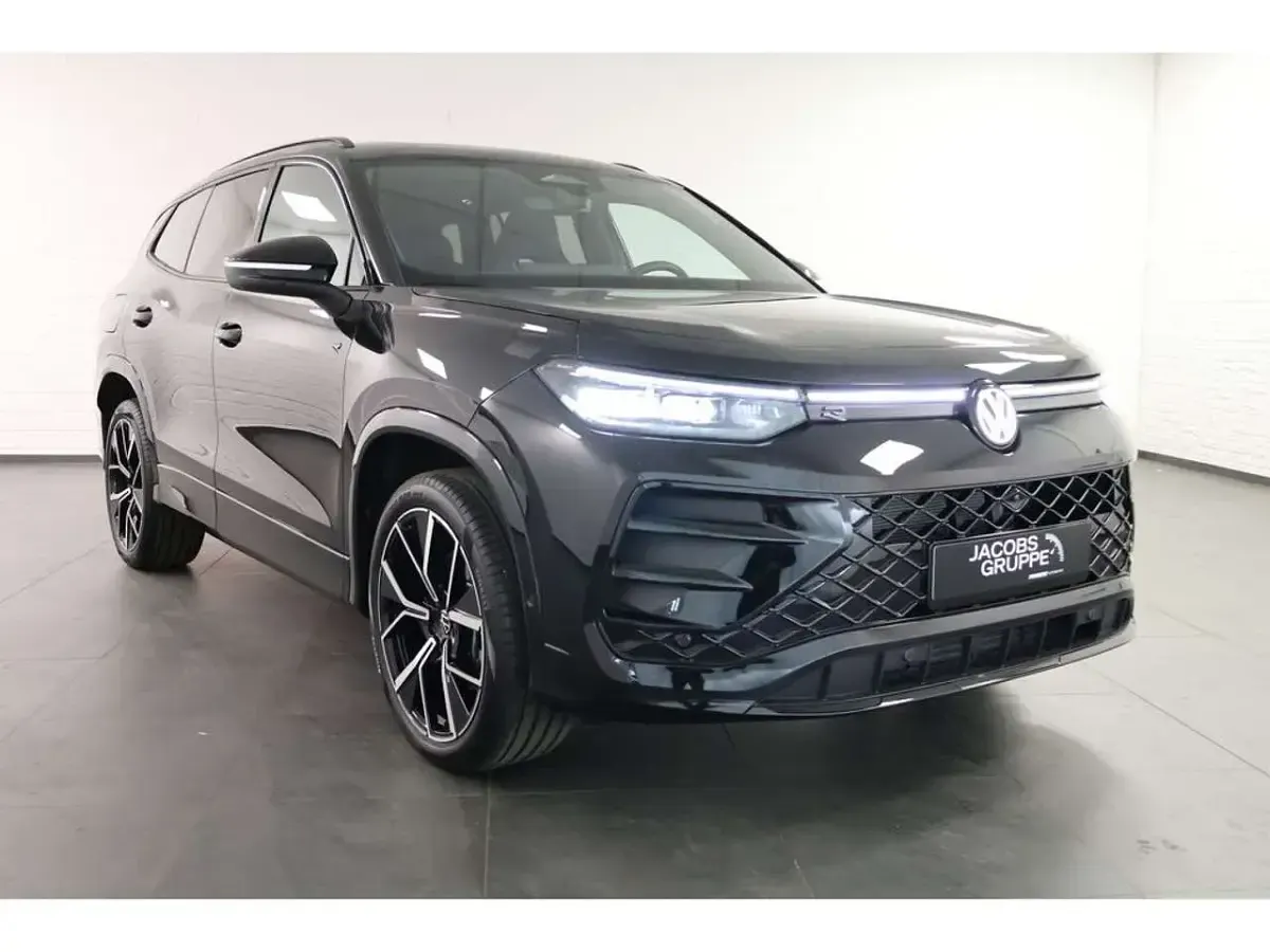 Gebraucht VW Tayron Style 193 PS (141 kW) 2025 Grenadillschwarz SUV
