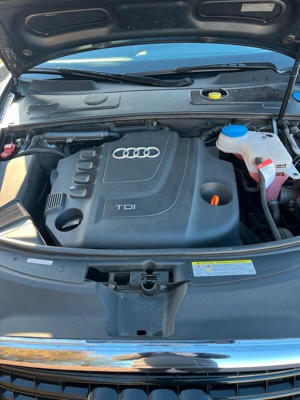 Grau Gebraucht 2011 Audi A6 S-Line Kombi | 8.000 € (Guter Preis) - Bild 1/4