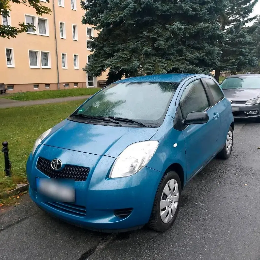 Gebraucht Toyota Yaris 69 PS (50 kW) 2007 Blau Kleinwagen