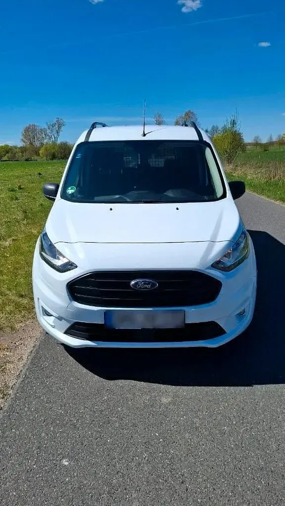 Używany Ford Transit Connect 120 KM (88 kW) 2021 Biały Minivan