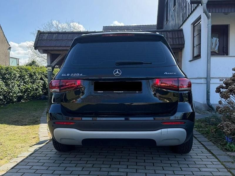 Gebraucht Mercedes GLB220 190 PS (139 kW) 2021 Schwarz SUV