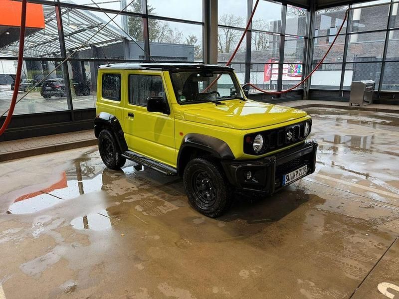 Gebraucht Suzuki Jimny 102 PS (75 kW) 2022 Gelb SUV