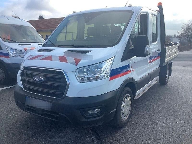 Używany Ford Transit Trend 131 KM (96 kW) 2021 Biały SUV