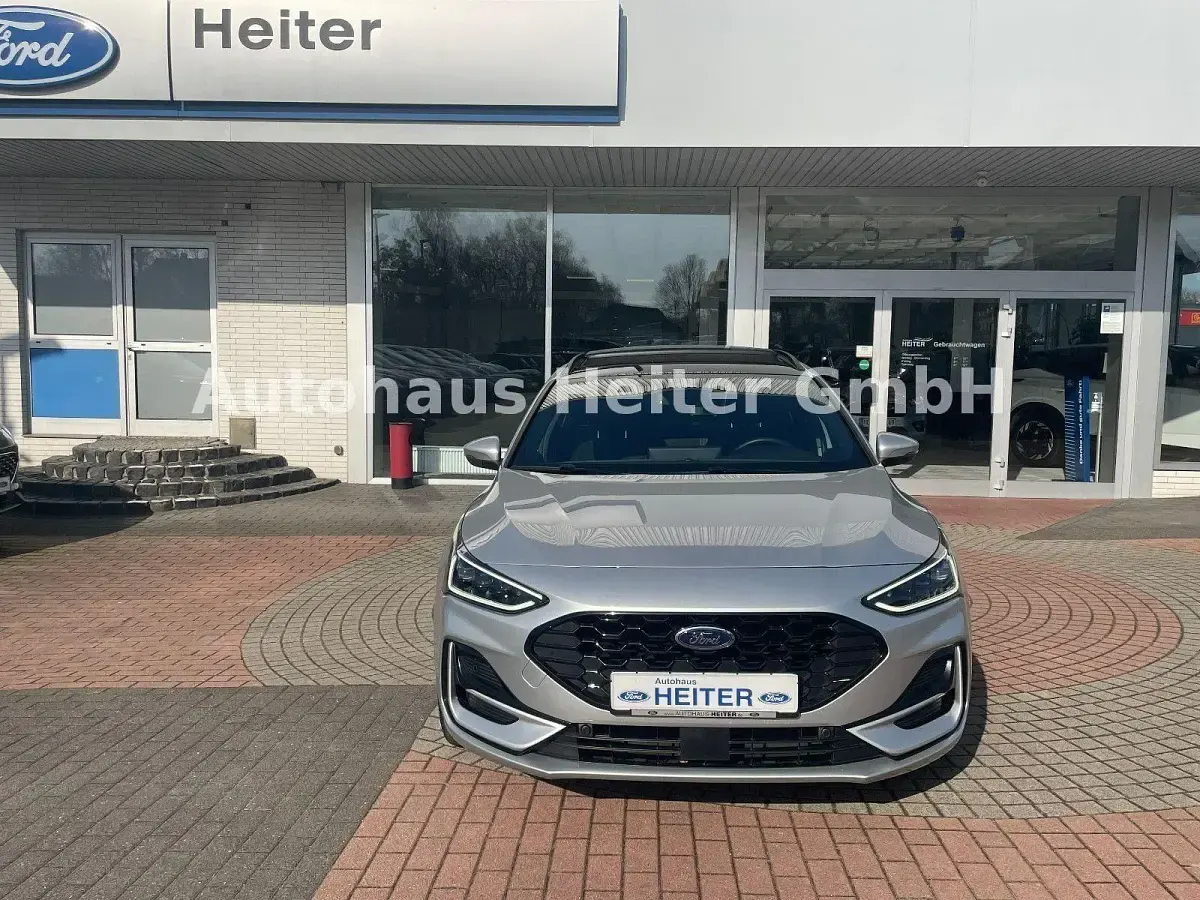 Gebraucht Ford Focus ST-Line X 155 PS (114 kW) 2024 Silber Kombi