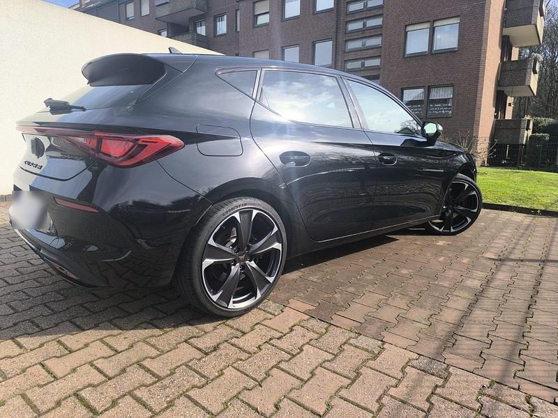 Gebraucht Cupra Leon VZ 245 PS (180 kW) 2022 Schwarz Limousine
