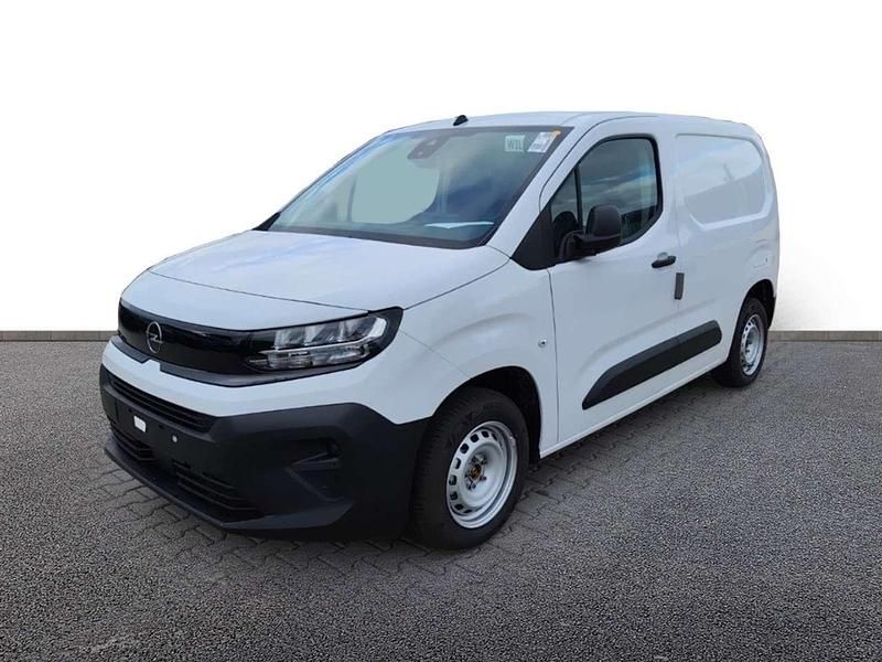 Neu Opel Combo 102 PS (75 kW) 2025 Lackierung weiss icy/typ ausse Kombi