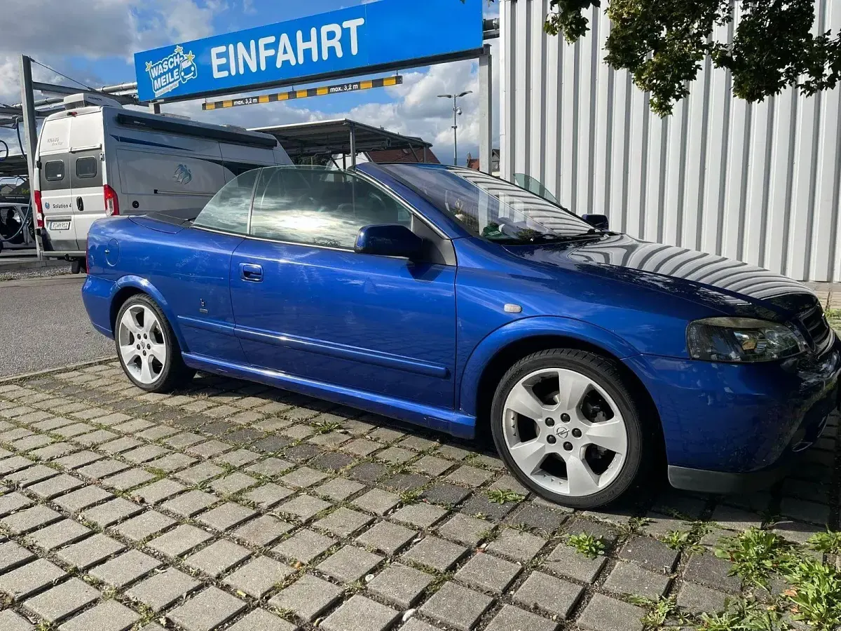 Używany Opel Astra Edition 125 KM (91 kW) 2002 Niebieski Kabriolet