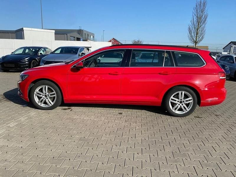Gebraucht VW Passat Comfortline 190 PS (139 kW) 2015 Rot Kombi