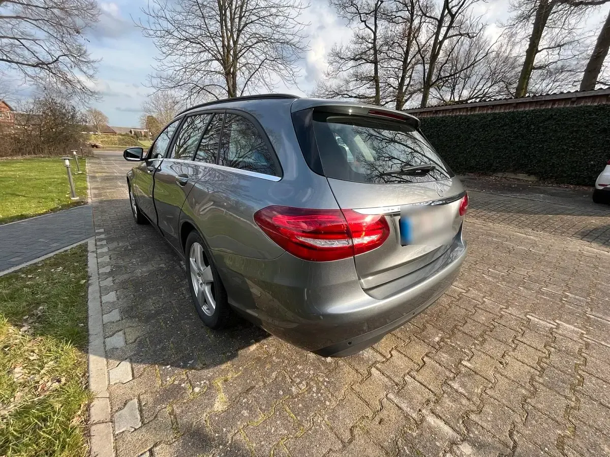 Gebraucht Mercedes C180 116 PS (85 kW) 2017 Grau Kombi