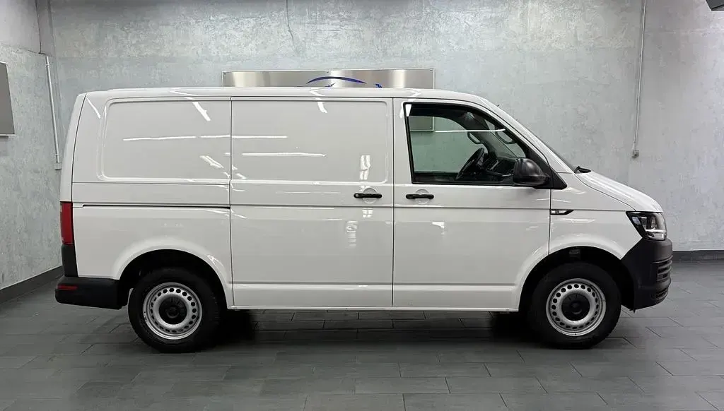 Gebraucht VW Transporter 102 PS (75 kW) 2020 Weiß Van