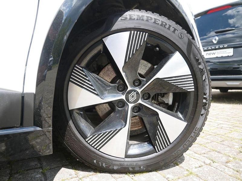 Gebraucht Renault Megane E-Tech Evolution 160 kW (218 PS) 2022 Weiß Limousine