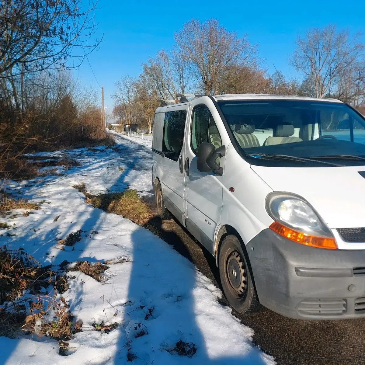 Gebraucht Renault Trafic 82 PS (60 kW) 2002 Weiß Van / Kleinbus