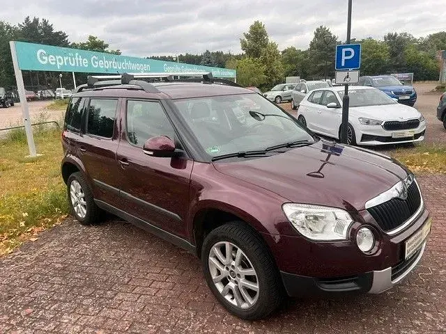 Gebraucht Skoda Yeti Plus Edition 105 PS (77 kW) 2011 Rot SUV