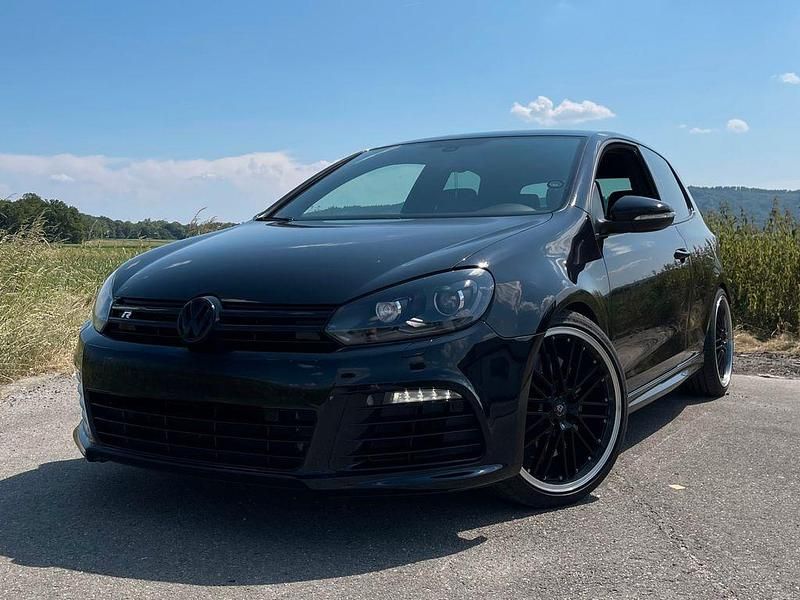 Schwarz Gebraucht 2010 VW Golf VI R Limousine | 18.500 € - Bild 1/4
