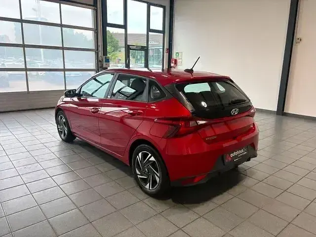 Gebraucht Hyundai i20 Select 101 PS (74 kW) 2021 Rot Kleinwagen