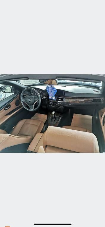 Gebraucht BMW 320 Cabriolet Exclusive 170 PS (125 kW) 2011 Schwarz Cabrio