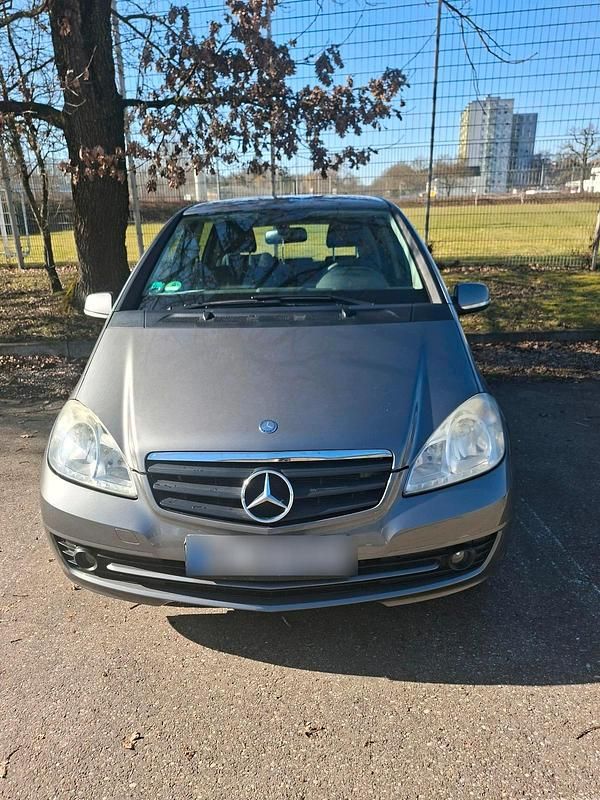 Gebraucht Mercedes A150 95 PS (69 kW) 2008 Silber Kleinwagen