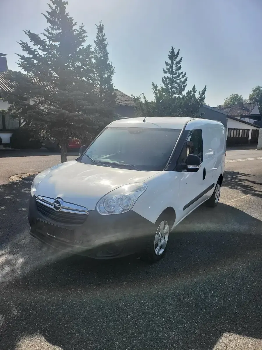 Używany Opel Combo 90 KM (66 kW) 2014 Biały Minivan