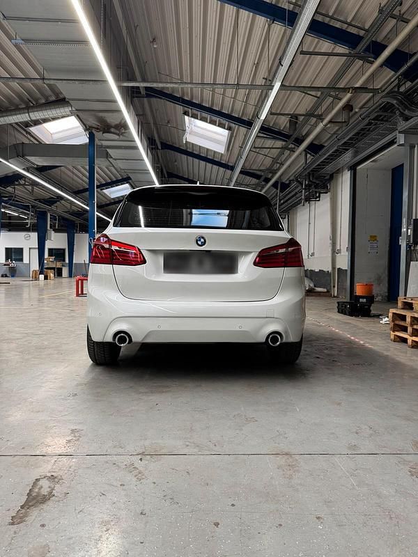 Gebraucht BMW 218 150 PS (110 kW) 2020 Weiß Kombi