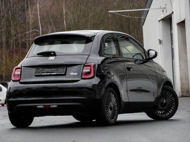Gebraucht Fiat 500e Icon 86 kW (118 PS) 2022 Schwarz Limousine