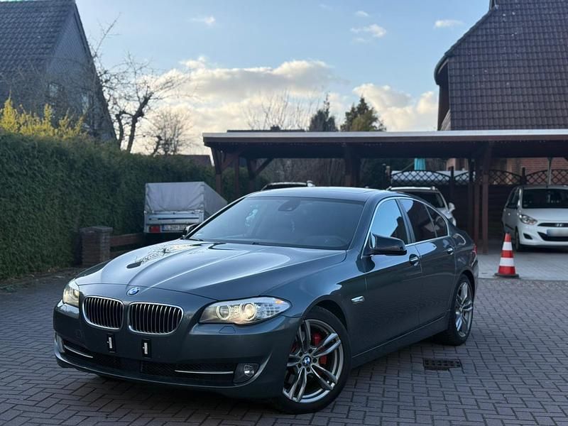 Gebraucht BMW 530 258 PS (189 kW) 2011 Grau Limousine