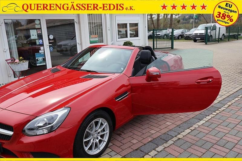 Gebraucht Mercedes SLC180 156 PS (114 kW) 2016 Feueropal Cabrio