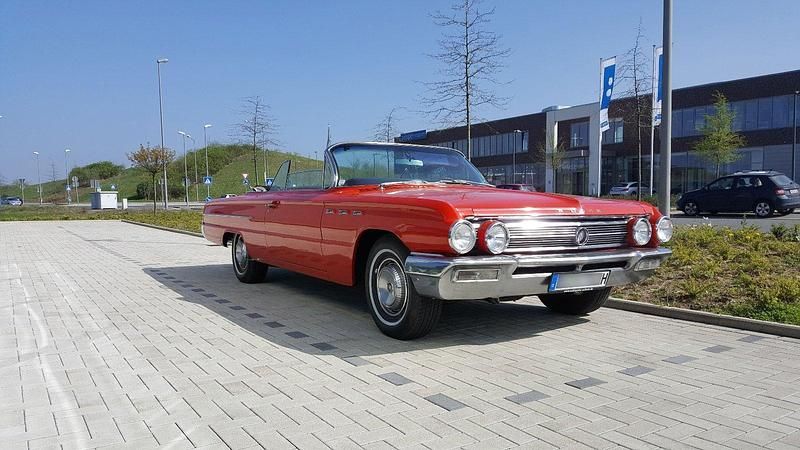 Rot Gebraucht 1962 Buick Invicta Cabrio | 19.950 € - Bild 1/4