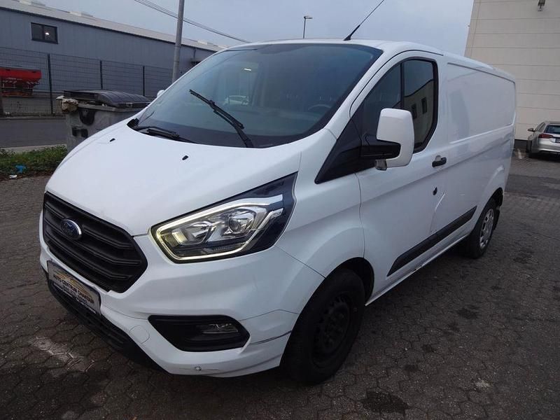 Weiß Gebraucht 2018 Ford Transit Custom Trend Van / Kleinbus | 12.500 € (Teuer) - Bild 1/4