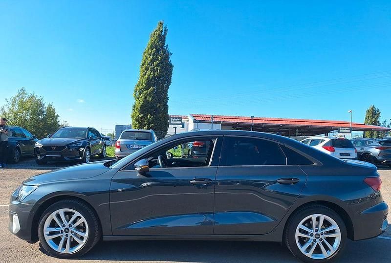 Grau Gebraucht 2021 Audi A3 Sport Limousine | 18.990 € (Guter Preis) - Bild 1/4