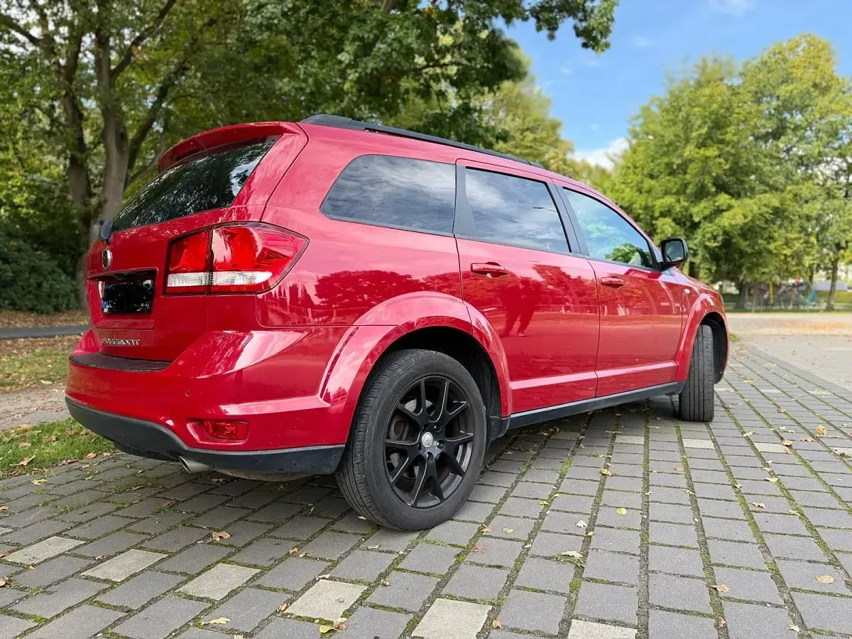 Gebraucht Fiat Freemont 170 PS (125 kW) 2015 Rot SUV