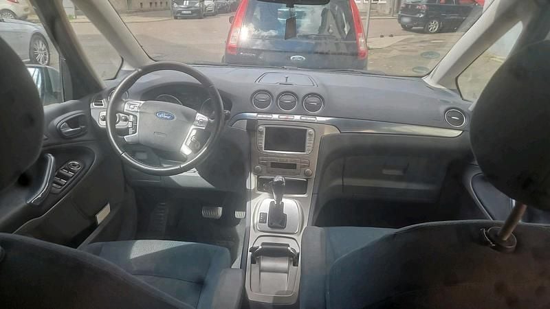 Second-hand Ford Galaxy 2008 Argintiu Monovolum