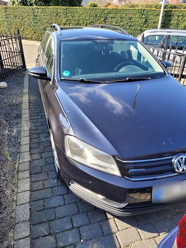 Gebraucht VW Passat 105 PS (77 kW) 2012 Schwarz Kombi