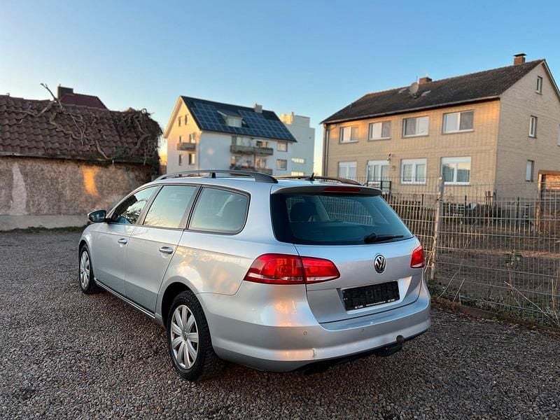 Gebraucht VW Passat 140 PS (102 kW) 2012 Grau Kombi