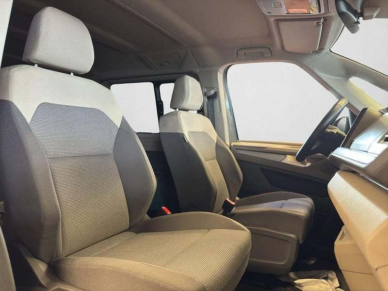 Gebraucht VW Multivan Basis 150 PS (110 kW) 2024 Pure grey Van