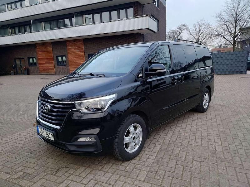 Gebraucht Hyundai H-1 170 PS (125 kW) 2017 Schwarz Van / Kleinbus